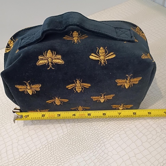 Lovely Makeup Bag *NEW - Picture 3 of 8